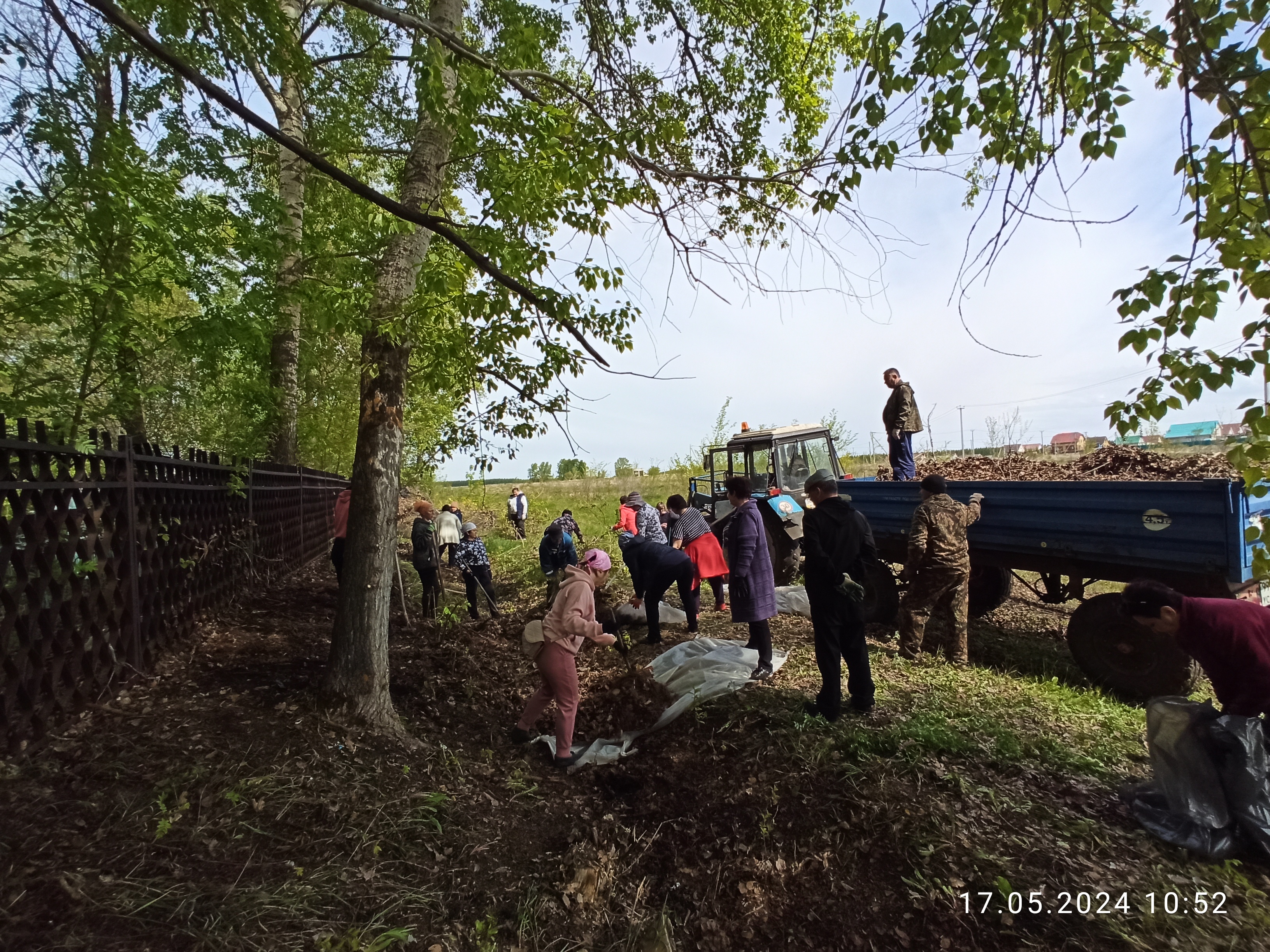 субботник на кладбище в с.Б.Нагаткино 17.05.2024.